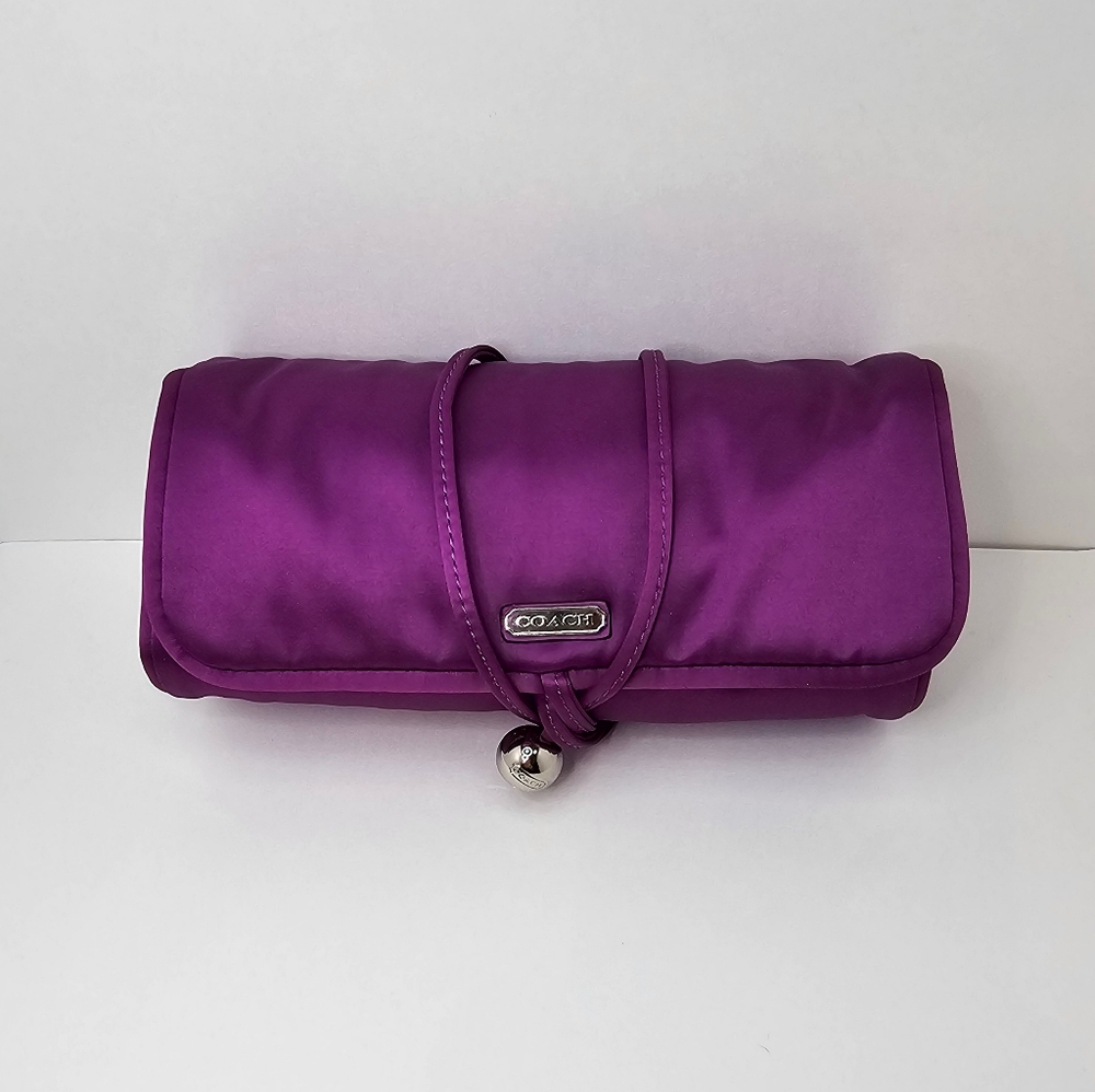 ❌️Sold❌️ Coach Occasion Satin Jewelry Roll Mulberry 66561